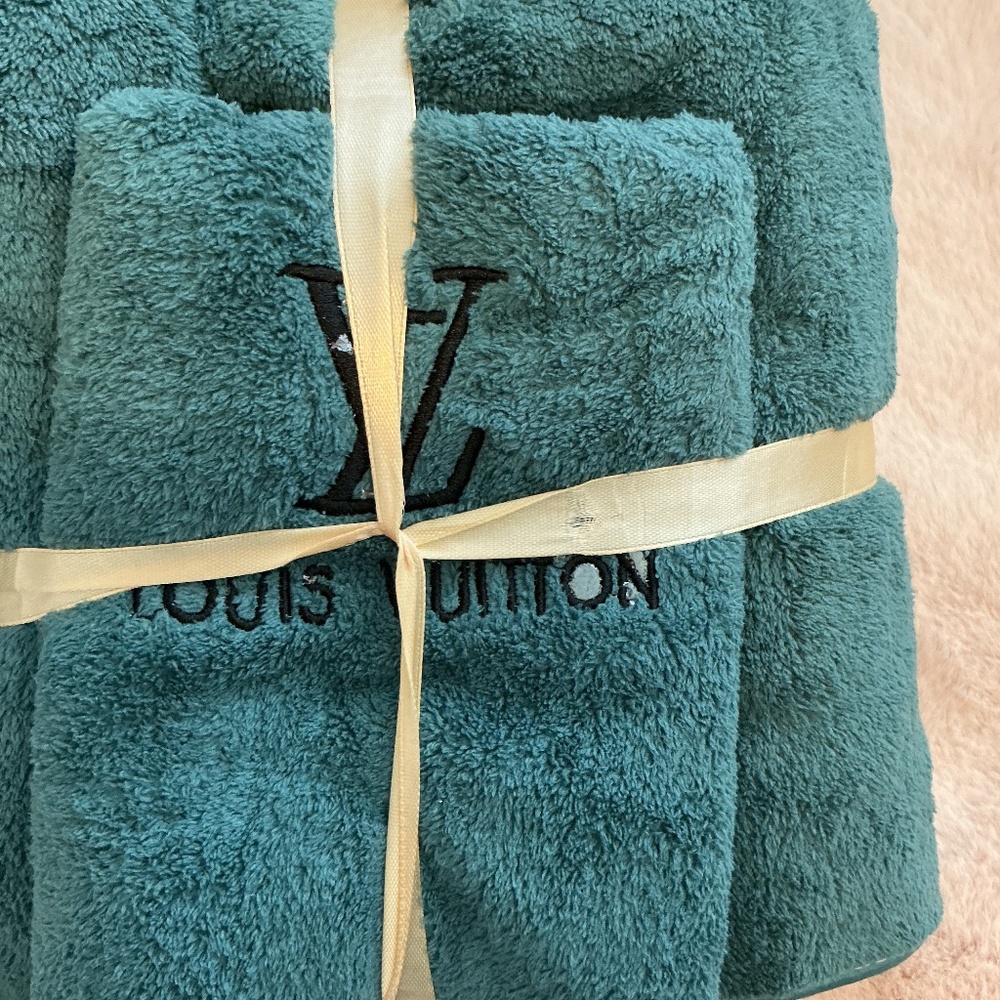 BATH AND HAND TOWEL SET WITH GIFT BAG WILL DO BUNDLE DEALS!